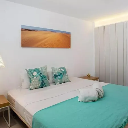 Atico Vistas Dunas Mar Y Piscina Apartment San Bartolome de Tirajana (Gran Canaria)